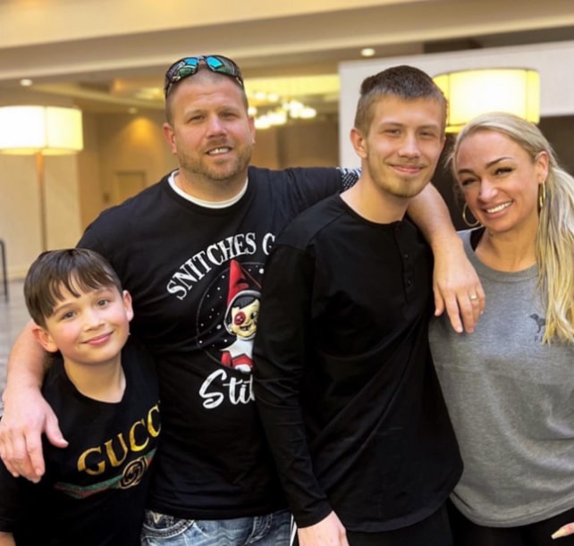 Image of Christina Randall with her husband, Jeremy Randall, and their kids