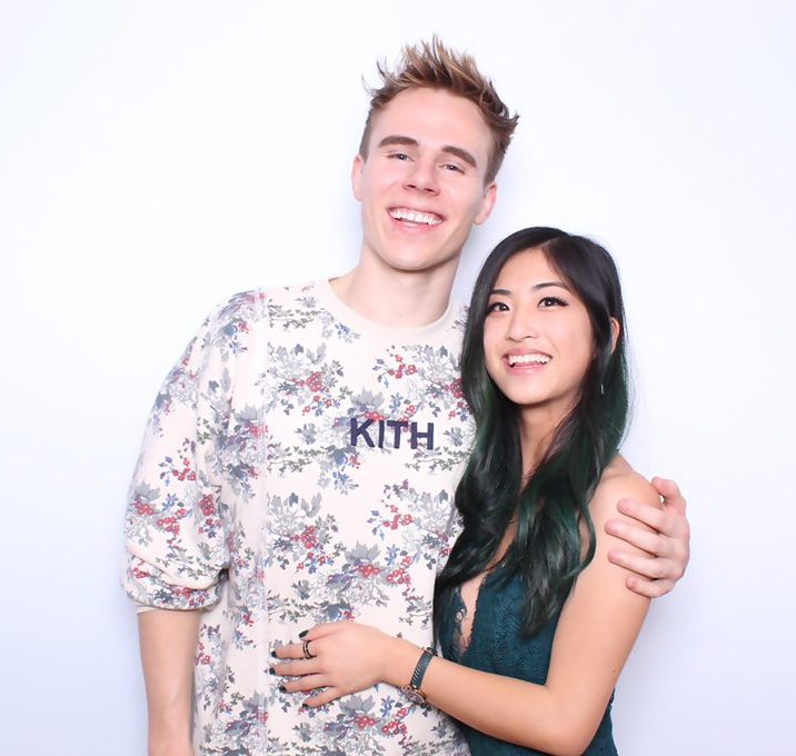 Image of Blaustoise with his girlfriend, Tea Chang