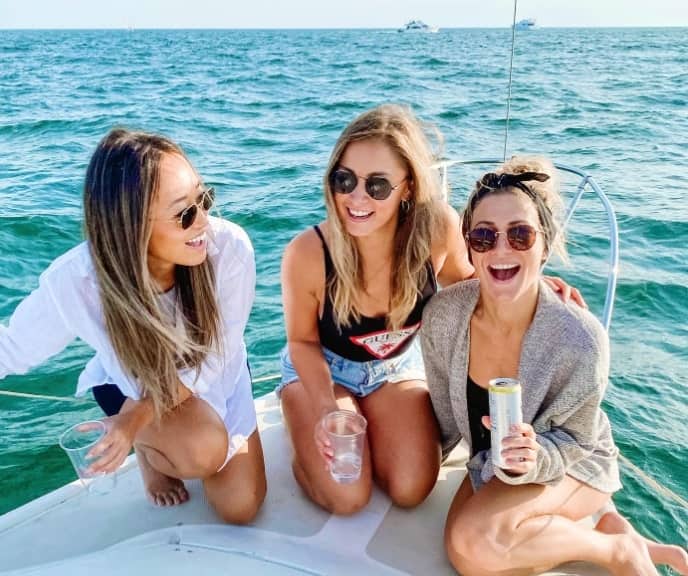 Image of Sophia Jurksztowicz with her friends in a yacht